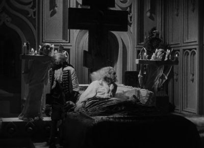 Why are those bells ringing - The Scarlet Empress