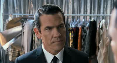 Why are you looking at me? - Men in Black 3
