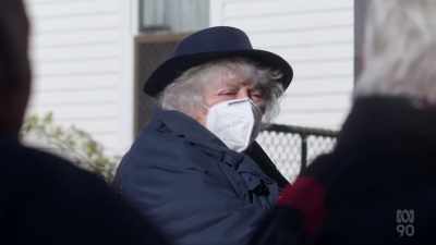 Why aren't there any women here?
(MEN LAUGH) - Miriam Margolyes: Australia Unmasked