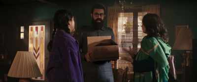 - Why can't Kamala do it?
- She's going to help me with my errands. - Ms. Marvel