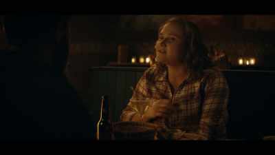 - Why?
- 'Cause I need to be thinner. - The Tourist