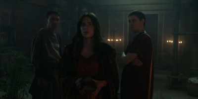 - Why did he invite you, then?
- He didn't. - Domina
