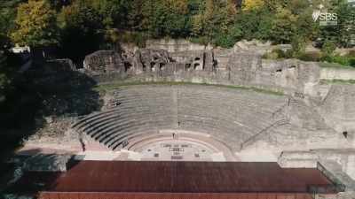 Why did the Romans decide
to make Lyon so monumental? - Roman Megastructures