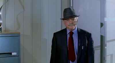 Why didn't he put that tracksuit on? - A Touch of Frost