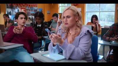 Why didn't you tell me we were hosting it?
I'd have got that aphrodisiac wine. - Senior Year