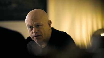 - Why do you choose
to go to the United Kingdom? - Ross Kemp: Mafia and Britain