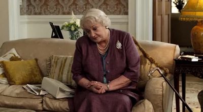 Why do they do that - The Queen