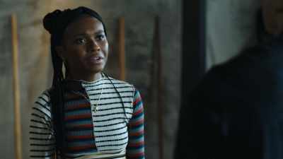 - Why do I have to learn how to fight?
- It is easy for powers to become a crutch. - Naomi