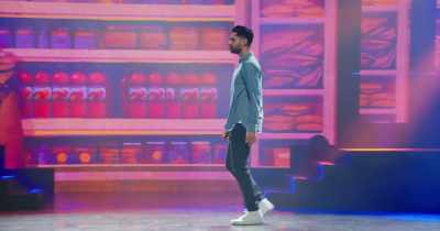 "Why do I have to pay taxes?" - Hasan Minhaj: Homecoming King