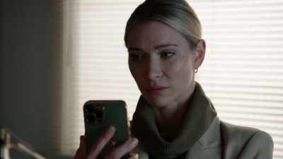  Why do you keep
 answering the phone? - Look Who's Stalking