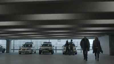 - Why do you keep calling?
- She kicked me out. - The Bridge