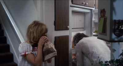 - Why do you leave me alone like this?
- Come on. - Shampoo