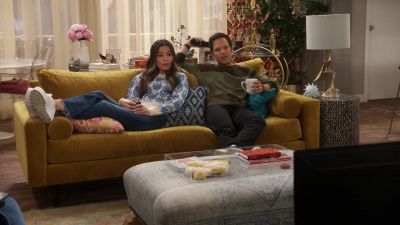 Why do so many shows
start with people - iCarly