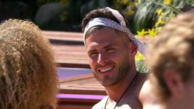 >> WHY, DO YOU CARE THAT I MIGHT
CARE? - Love Island