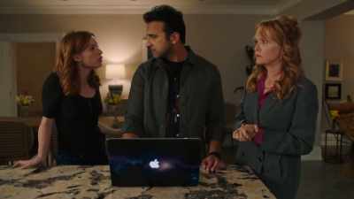 Why does the Dark Web
have to be so dark? - The Spencer Sisters