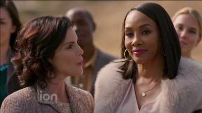 Why don'’t you stick around
for the reception - A Wedding for Christmas