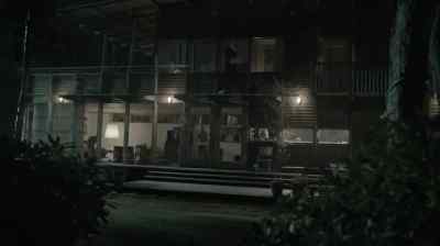 Why don't they answer?
-This is Saga. Can you hear me? - The Bridge
