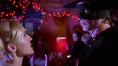 Why don't you check upstairs,
see if you can find anything. - Smallville