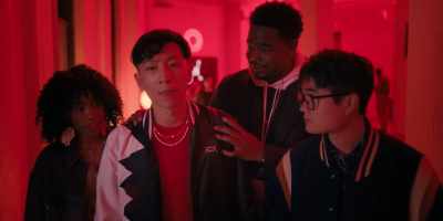 Why don't you go in, find Jay,
let him know we're out here, - Chang Can Dunk