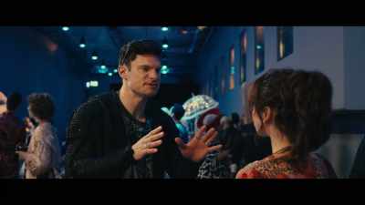 Why don't you grab
some paper towels - Pitch Perfect: Bumper in Berlin