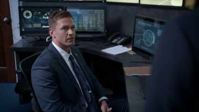 Why don't you hold
the elevator - Tyler Perry's The Oval