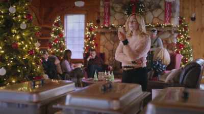 Why don't you invite her
for Christmas dinner? - Unwrapping Christmas: Olivia's Reunion