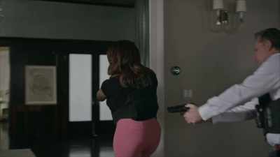 ♪ Why don't you show me
what you're made of ♪ - The Rookie: Feds