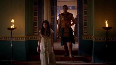 Why hasn't his body been made ready for burial? - Tut