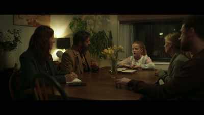 - Why was he cribbing?
- Where did he get off? Which stop? - The Buckingham Murders