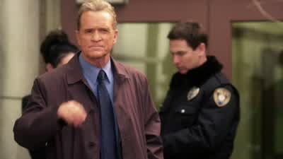Why is he coming over here? - Pretty Little Liars
