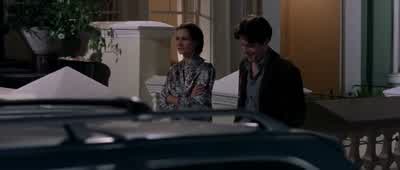 Why is she in a wheelchair? - Notting Hill