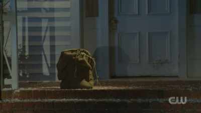 - Why, it's a sack. Huh? - The Waltons' Homecoming