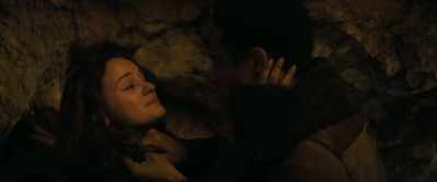 Why?
- Listen. I tried to destroy the pendant. - Uglies