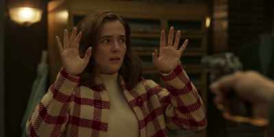 - Why me?
- Because you're the rat. - The Outfit