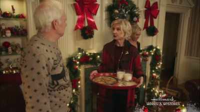 - Why?
- My tree is still outside - Romance at Reindeer Lodge