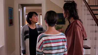 -Why not?
-(doorbell ringing) - Andi Mack