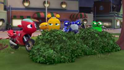 - Why? She's not staying quiet. - Ricky Zoom