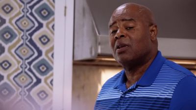 Why you standing all the way
over there, Nene? - Hawaii Five-0