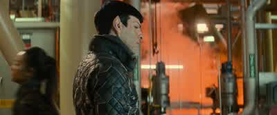 - Why the hell did he surrender? - Star Trek Into Darkness