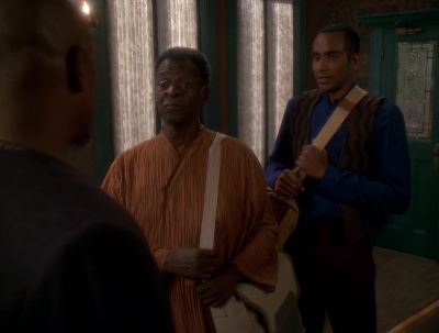 Why is the restaurant closed? - Star Trek: Deep Space Nine
