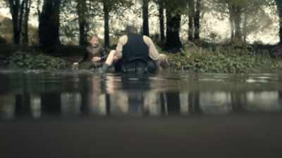 Why was there a need for Robert
to throw himself into the water - Magpie Murders