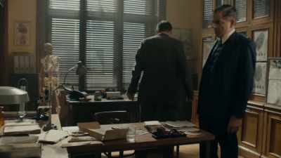 Why, if they were so happy?
Well, they started happy, - Maigret in Montmartre