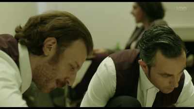 -Why? What's wrong?
-Here's what's wrong… - The Waiter