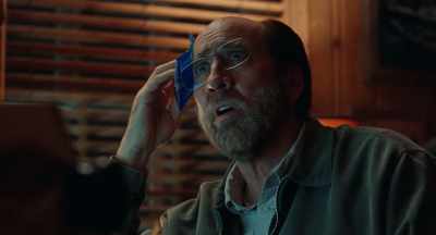 - Why? What's wrong?
- This is strange, Paul. - Dream Scenario