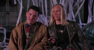 Why why why was I cursed with such idiot sistersJust lucky I guess Ohh - Hocus Pocus