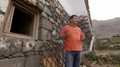 Why would you have bunkers
and tunnels hidden in a home? - Secret Nazi Ruins