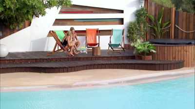 ‐Why would I?" Why?
‐OLIVIA: Why, oh, why? - Love Island