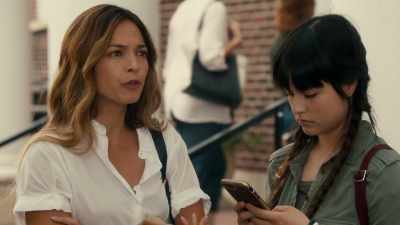 - Why would
someone be following you?
- Well, it could be whoever's - Burden of Truth