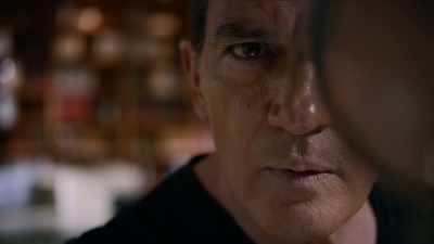 Why would Susan roll down
her window in the rain? - Acts of Vengeance