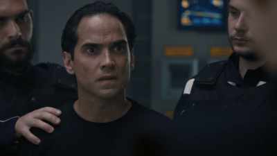 Why would she want to find us?
They know we have the weapon. - The Ark